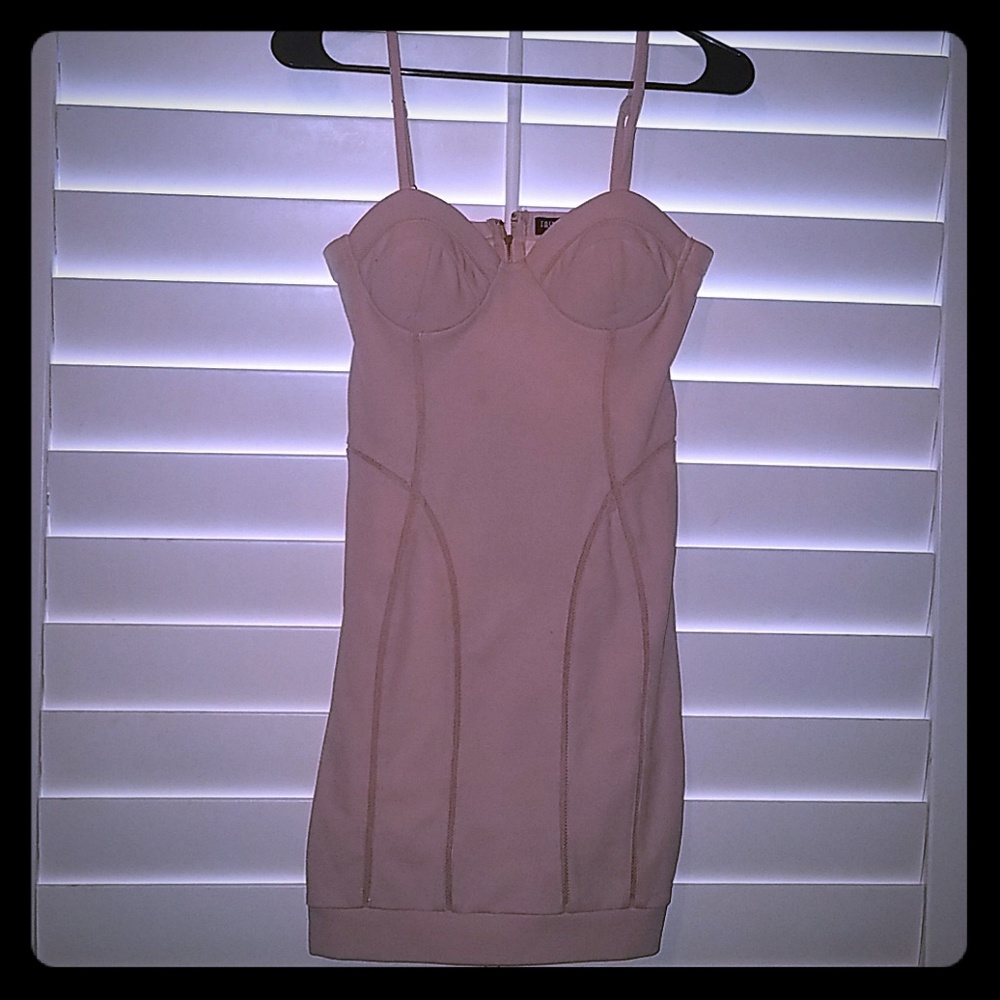 Pinky nude mini dress